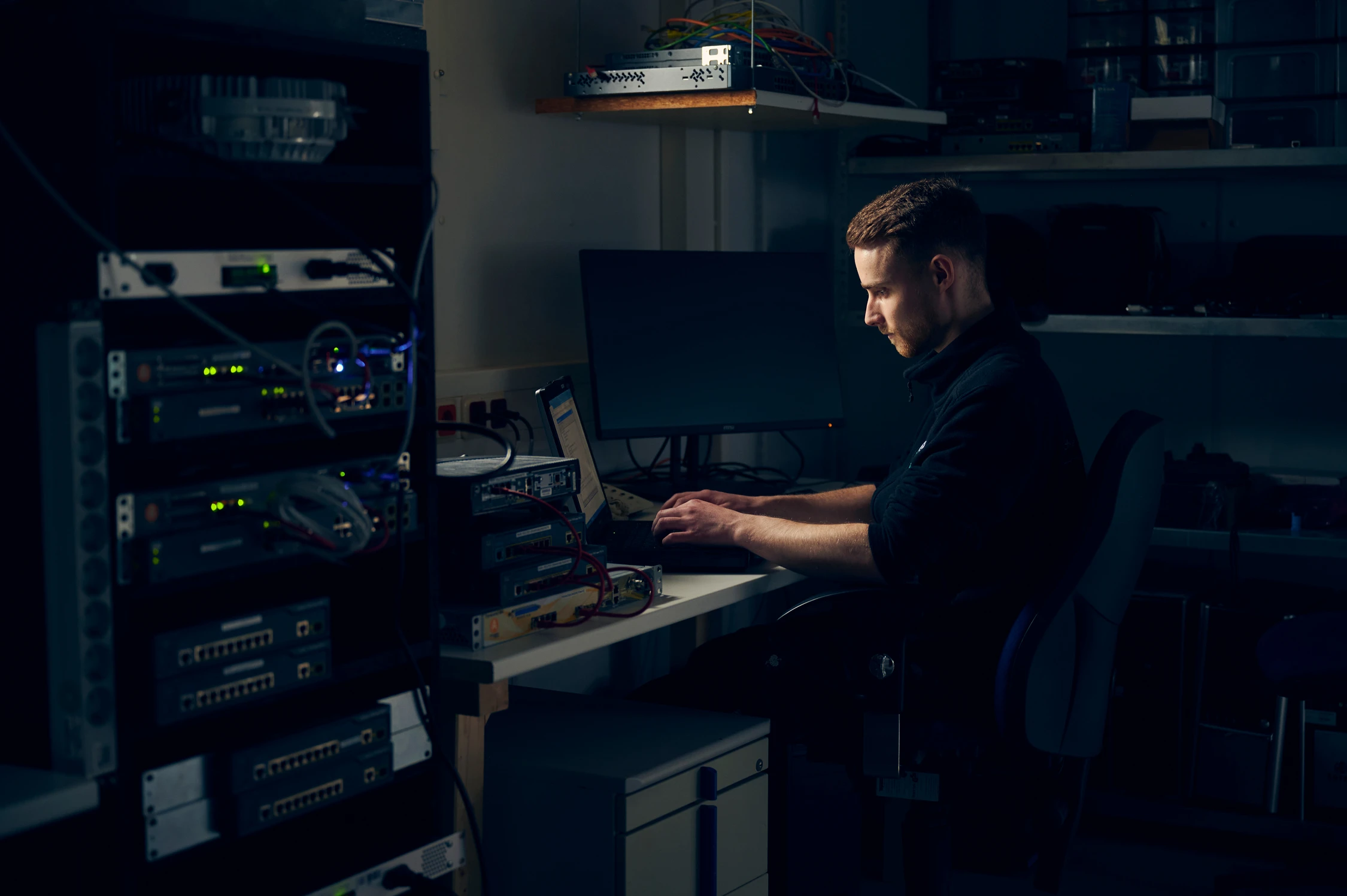 techniker der LAN-COM-East in Bereitschaft. 24h Service 365 Tage im Jahr.